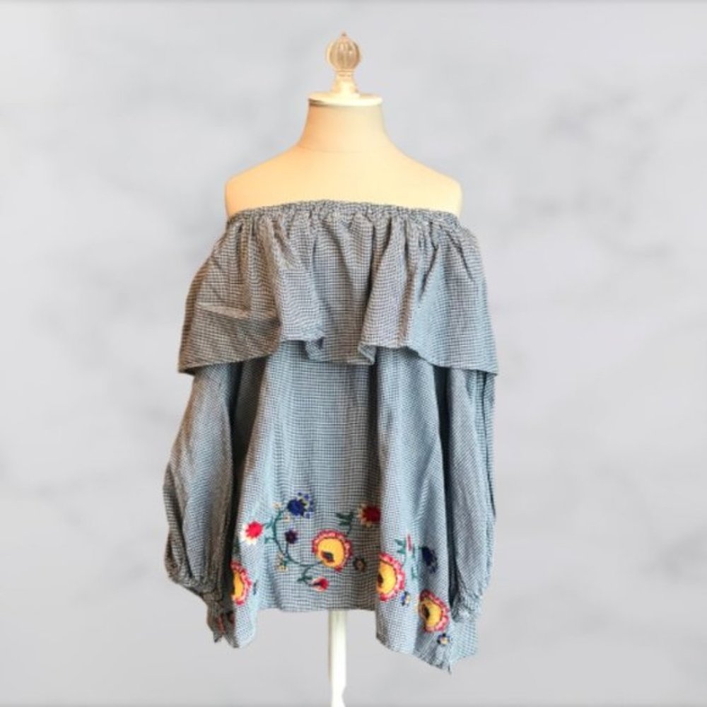 ZARA Woman Gingham Plaid Floral Embroidered Top